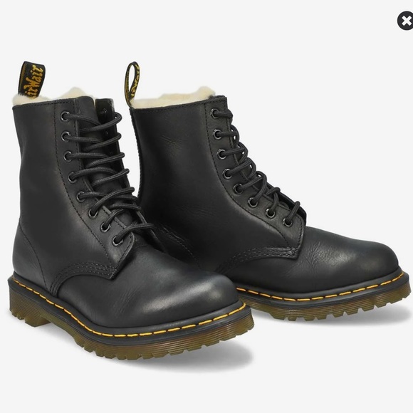 Dr. Martens Shoes - Dr. Marten’s 1460 Serena Core Faux Fur Lined NEW! Size 7 women’s leather boots